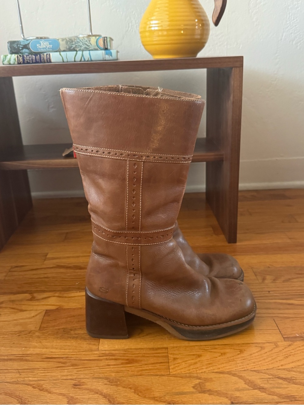 Vintage Y2K Brown Leather Skecher’s Mid-Calf Heeled Boots - Picture 4 of 9